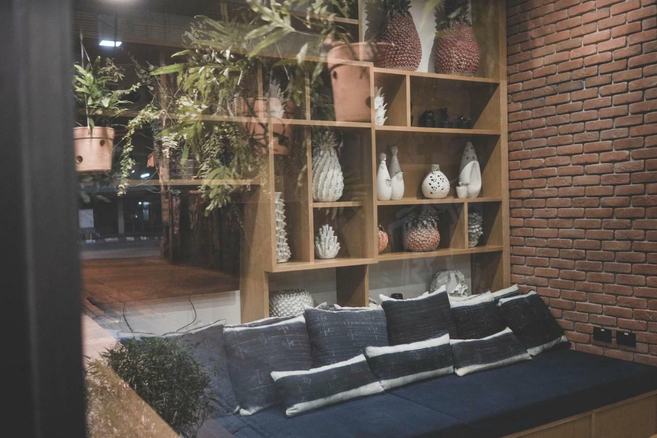 Stay Thapae Hostel Chiang Mai Esterno foto